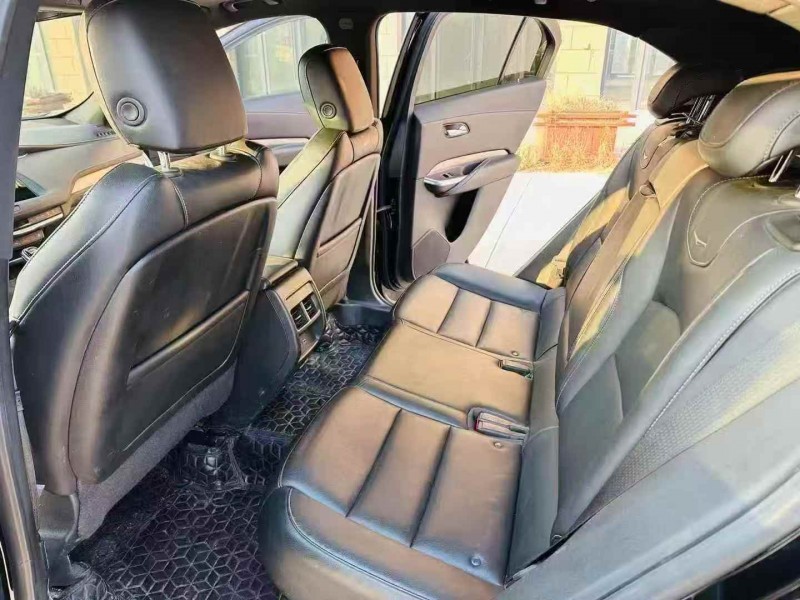 济宁20年凯迪拉克XT44