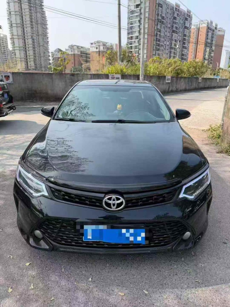 防城港15年丰田凯美瑞1