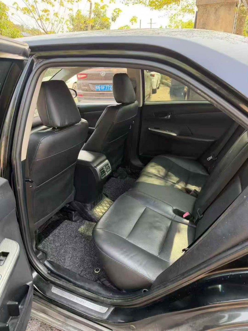 防城港15年丰田凯美瑞5