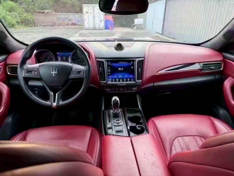 东营17年玛莎拉蒂Levante4