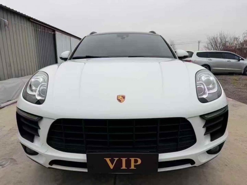 济宁17年保时捷Macan1