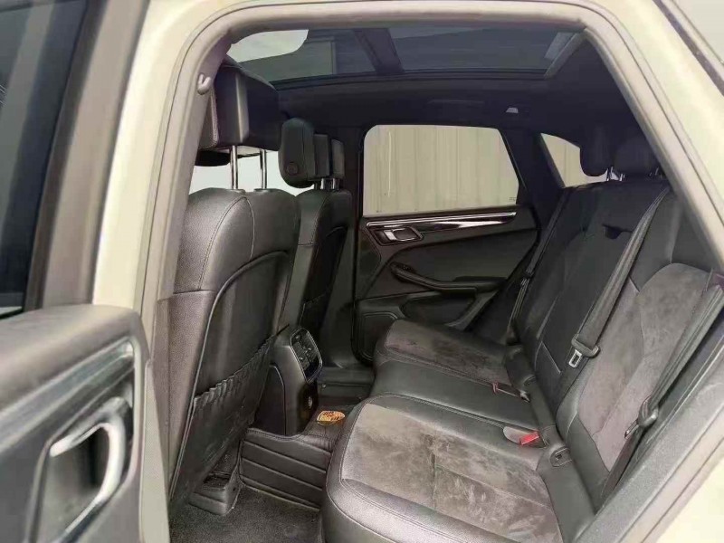 济宁17年保时捷Macan4