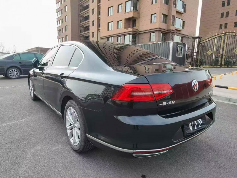 承德17年大众迈腾7