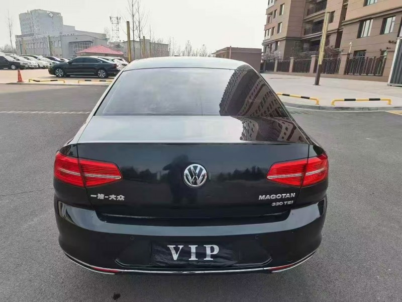 承德17年大众迈腾8