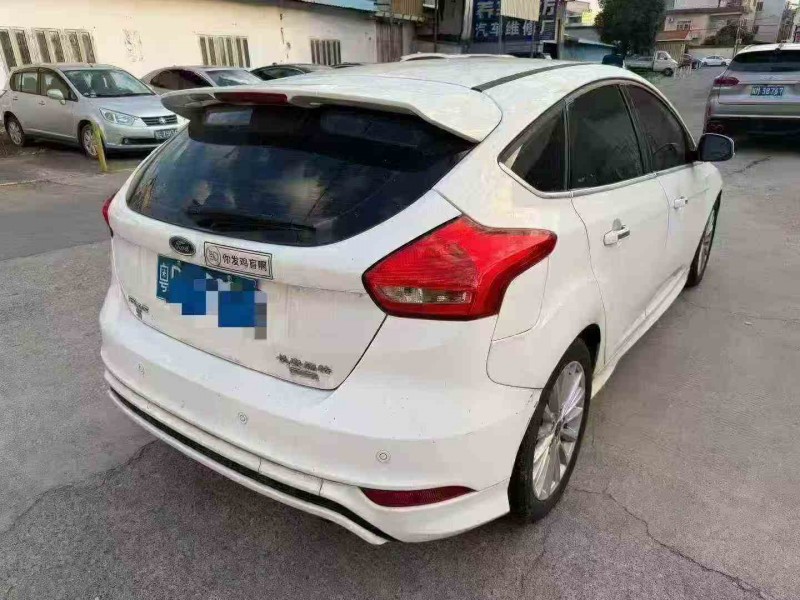 深圳16年福特福克斯7