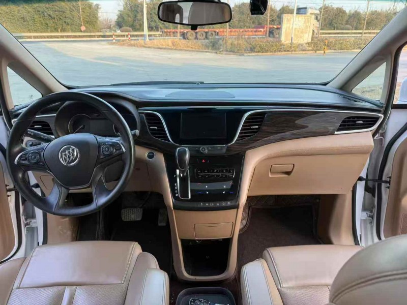 徐州18年别克GL85