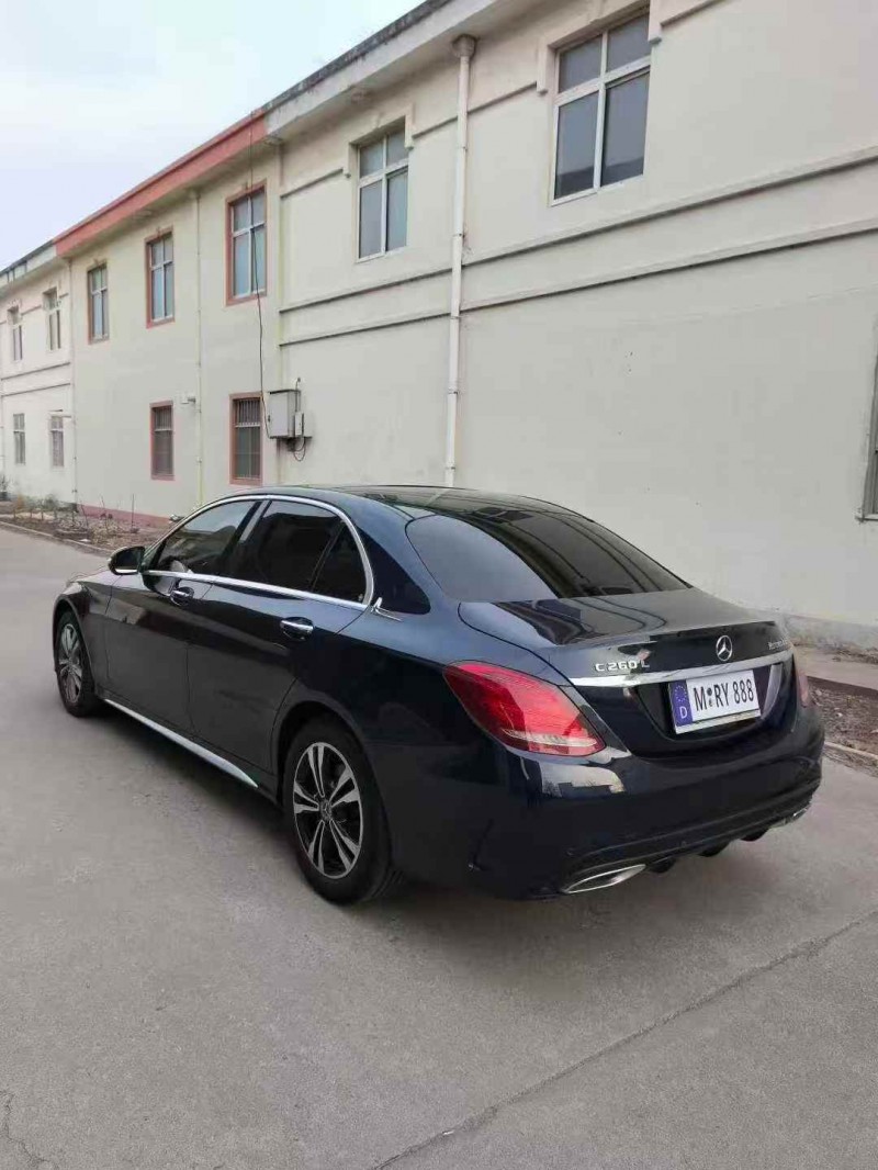 济宁18年奔驰C7