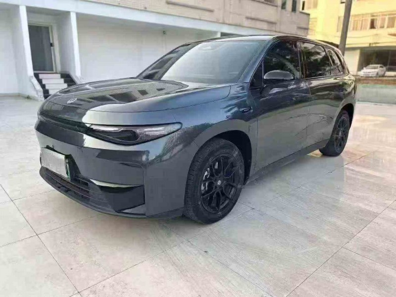 深圳24年零跑汽车C162