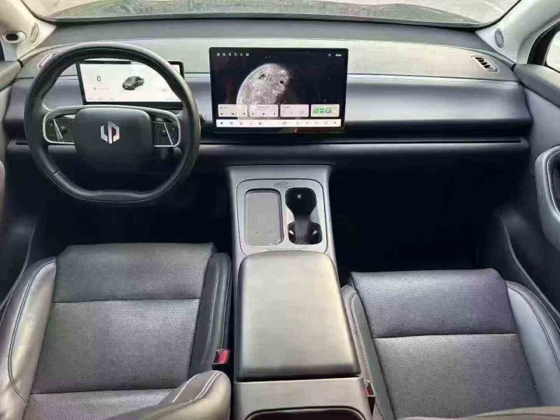 深圳24年零跑汽车C165