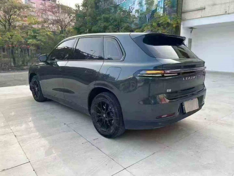 深圳24年零跑汽车C167