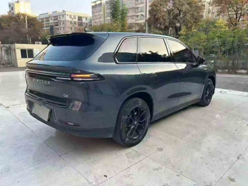 深圳24年零跑汽车C168