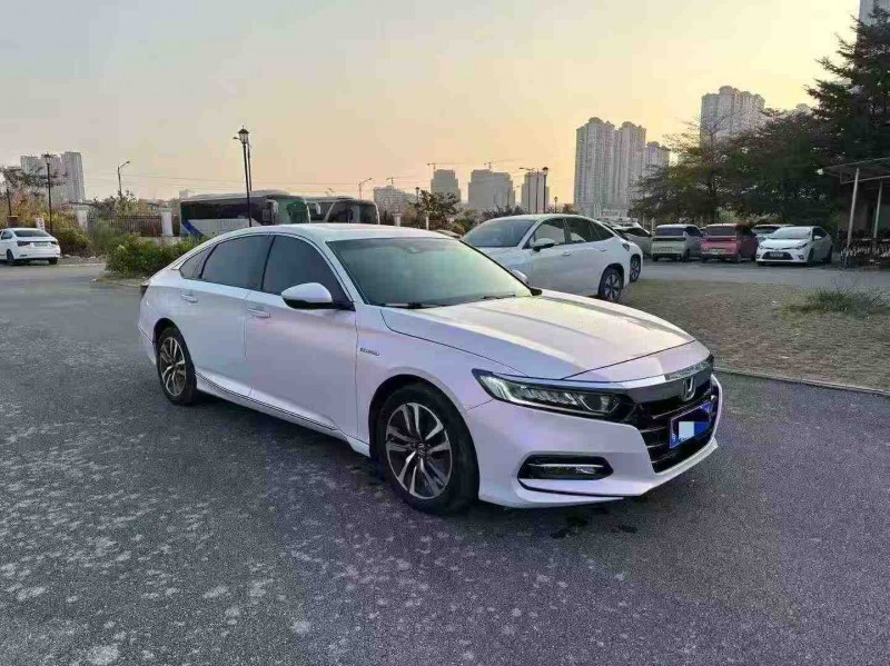 南宁21年本田雅阁2