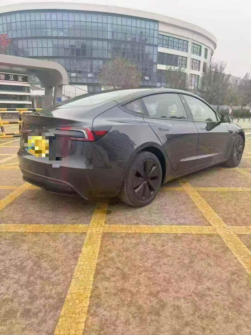 承德25年特斯拉MODEL 38