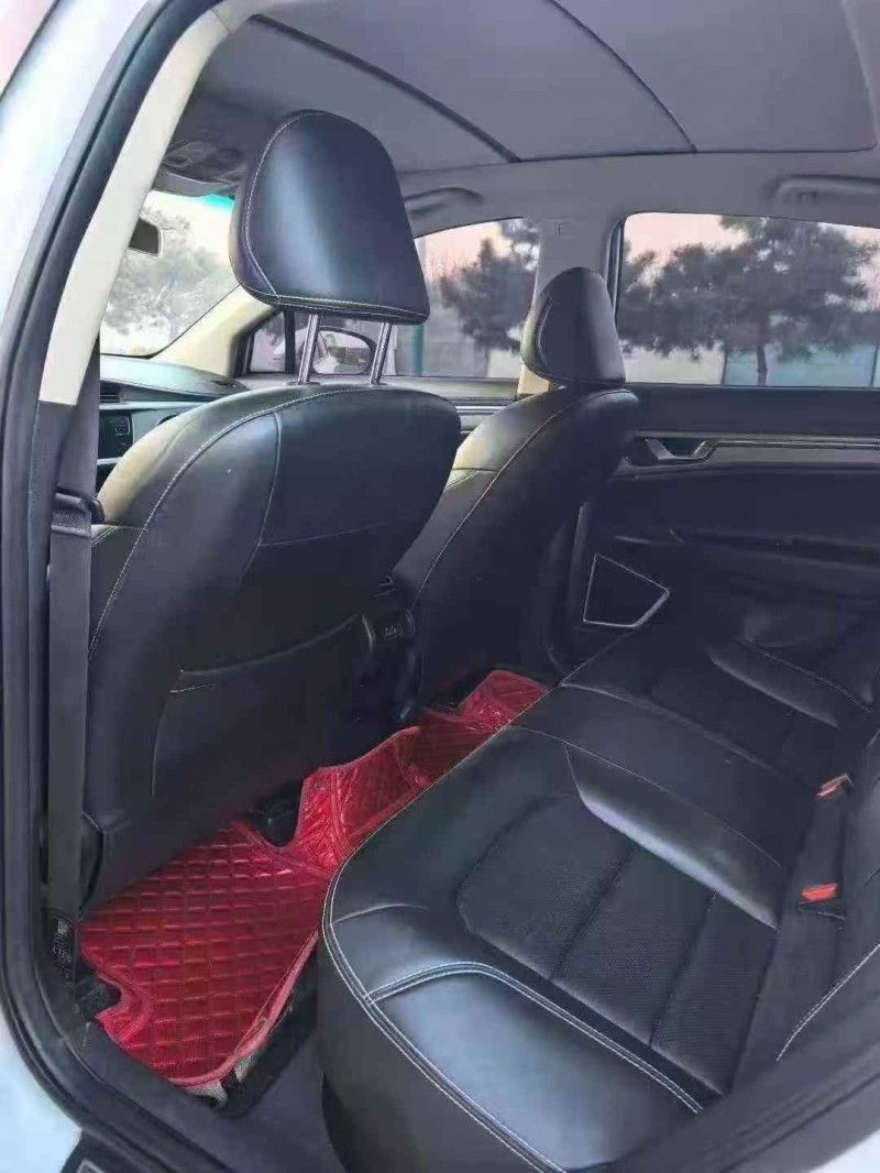 东营19年吉利帝豪5