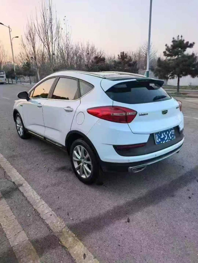 东营19年吉利帝豪6