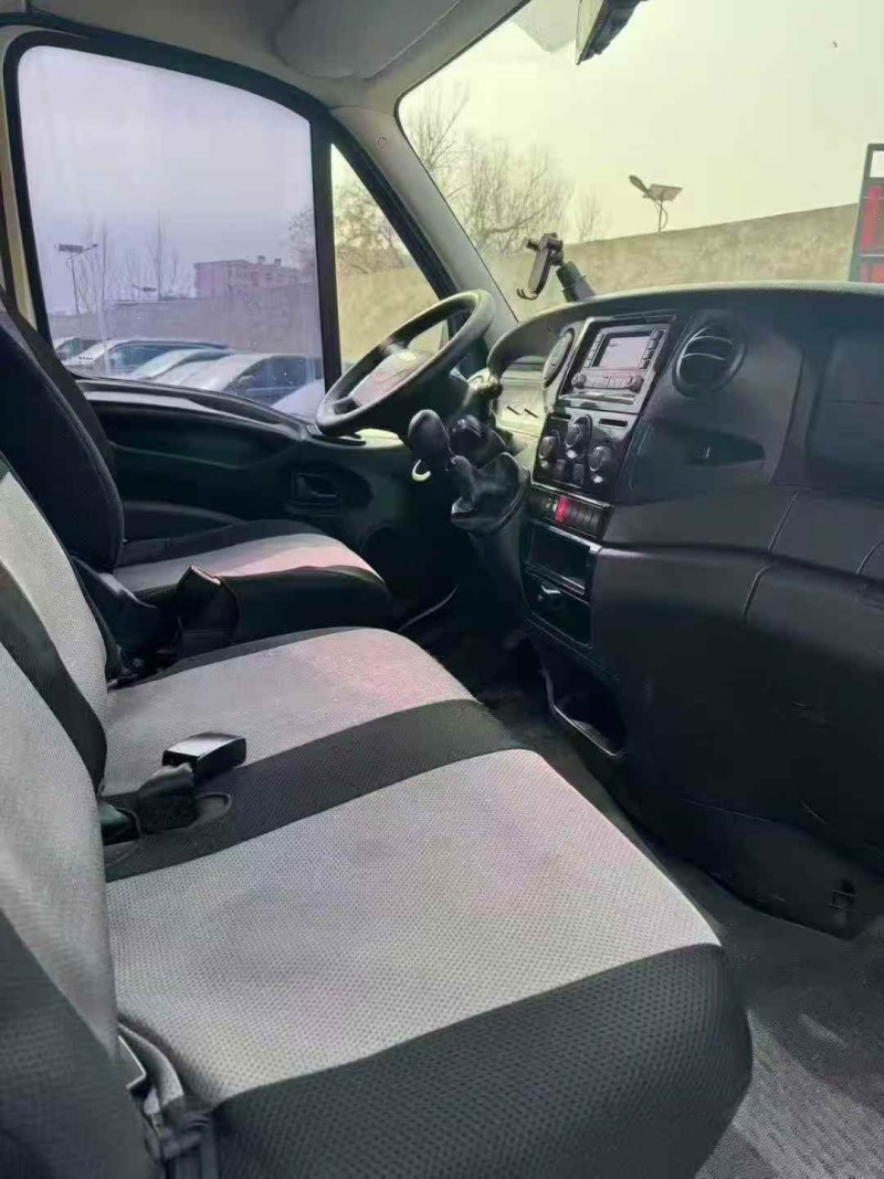 邯郸20年依维柯欧胜7