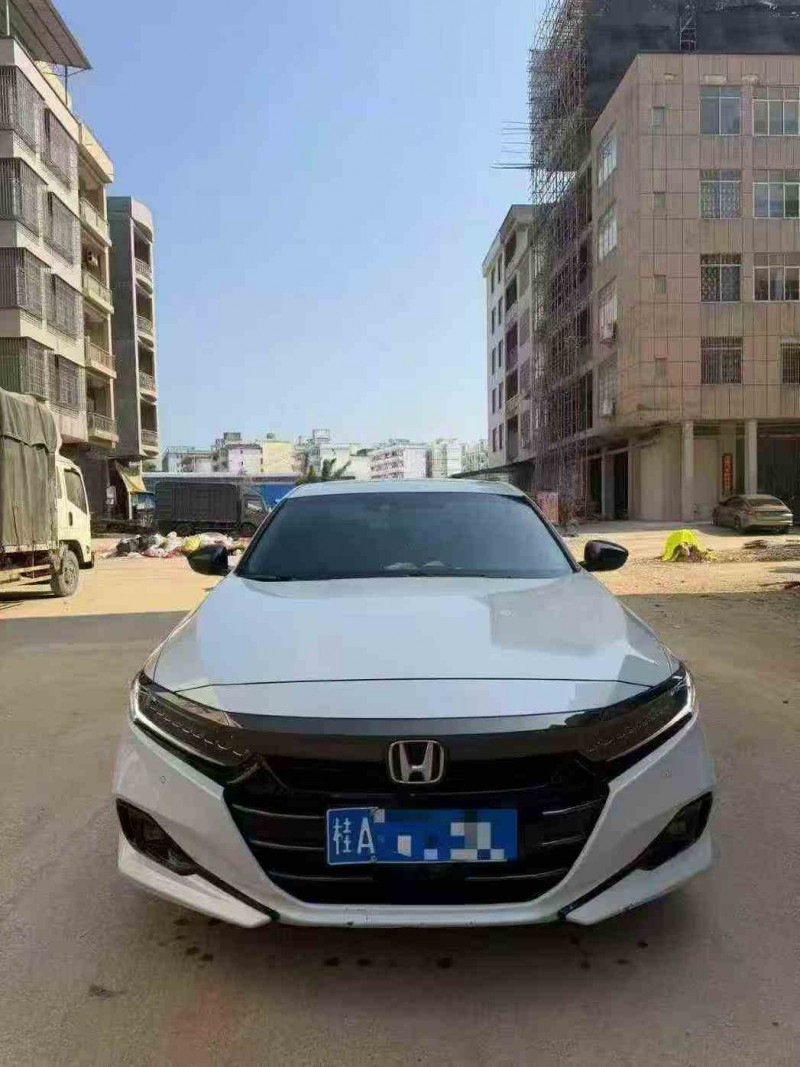 防城港22年本田雅阁1