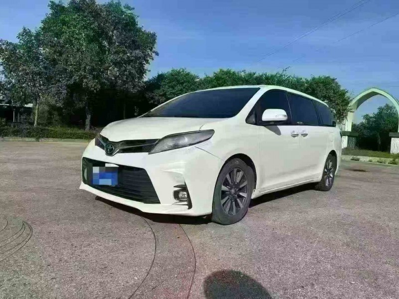 北海17年丰田塞纳3