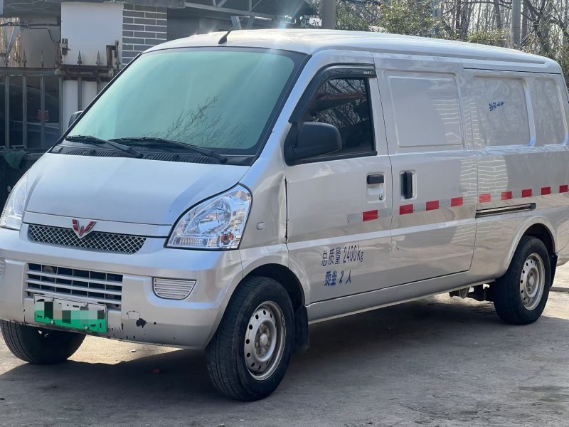 济宁23年五菱汽车荣光3