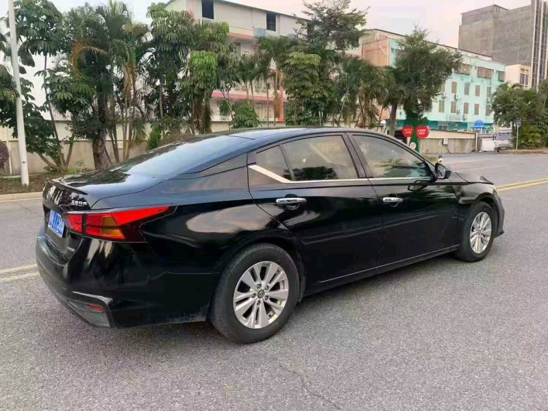 茂名22年日产天籁9