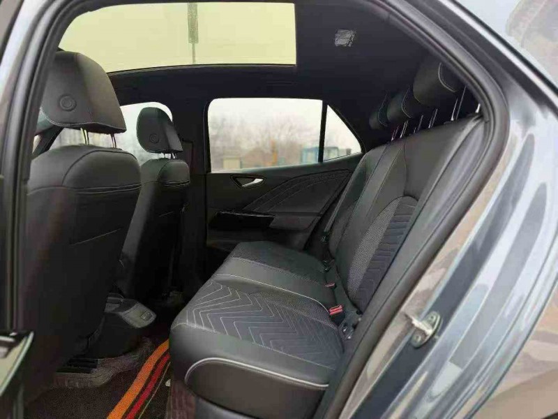 济宁25年大众ID6