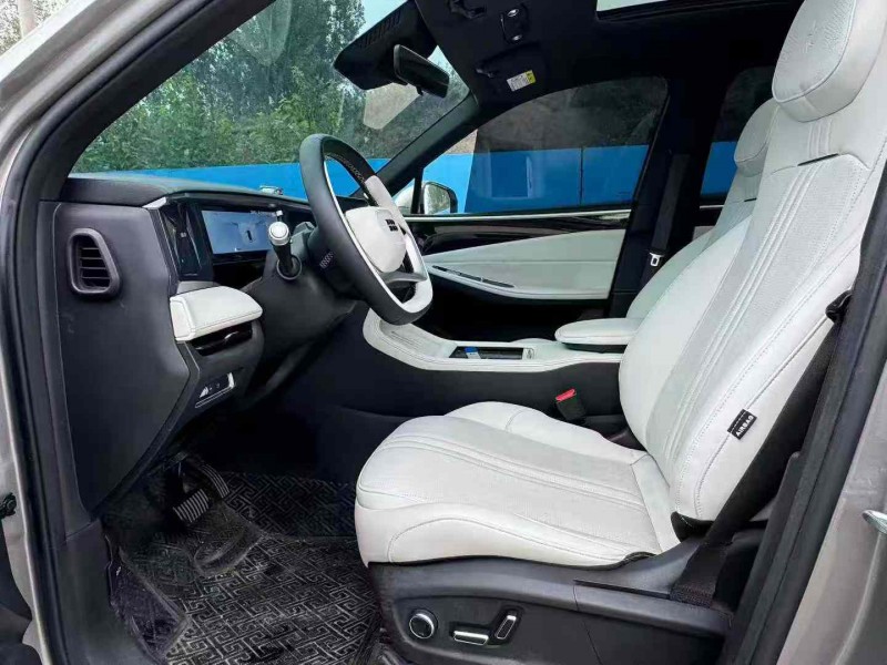 青岛23年吉利银河6