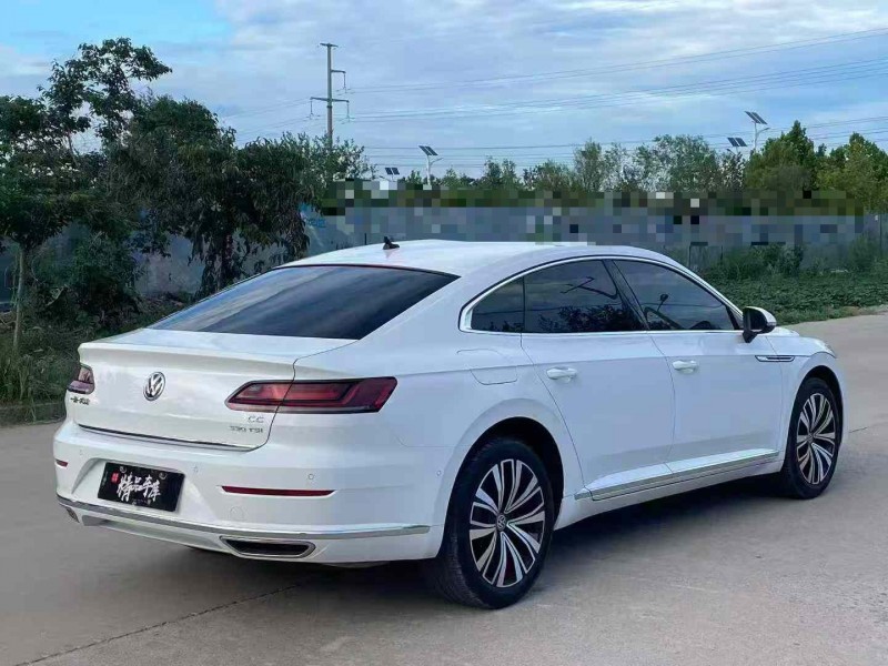 青岛20年大众CC8