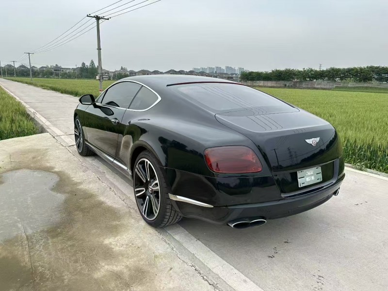 杭州13年宾利欧陆7