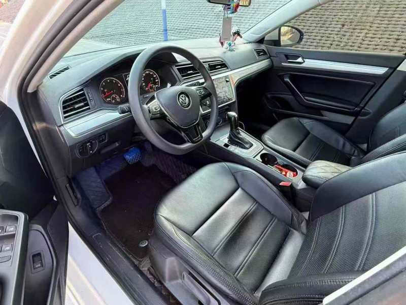 青岛22年大众凌渡6