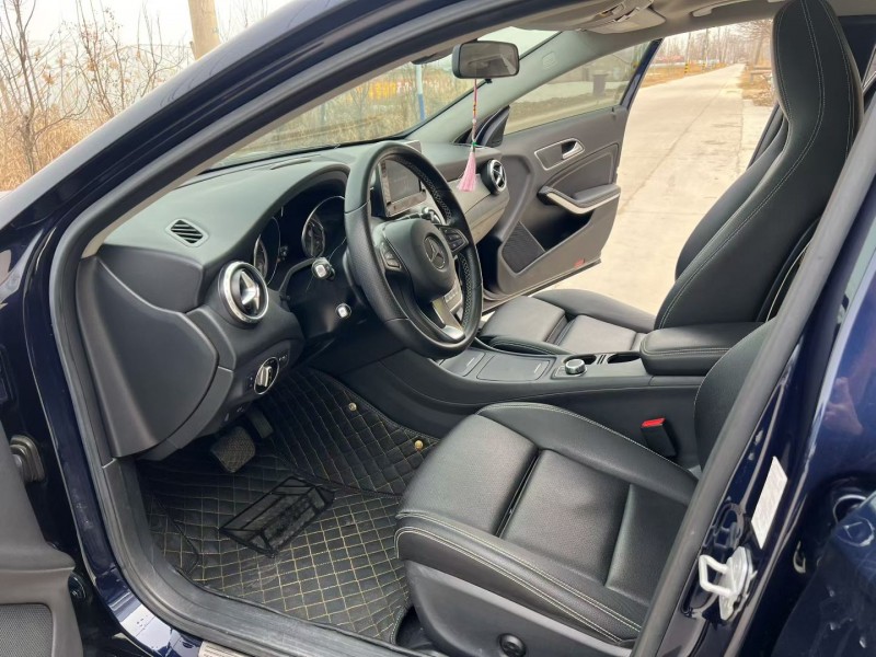 徐州17年奔驰GLA5