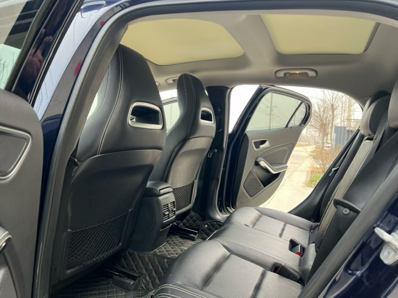 徐州17年奔驰GLA6