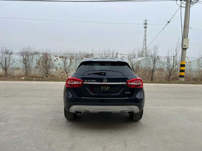 徐州17年奔驰GLA9
