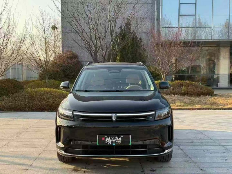 青岛25年华为智选问界1