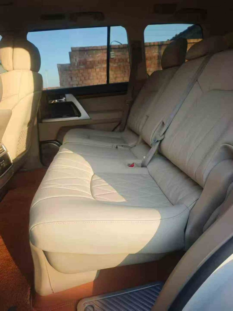 天水14年丰田兰德酷路泽4