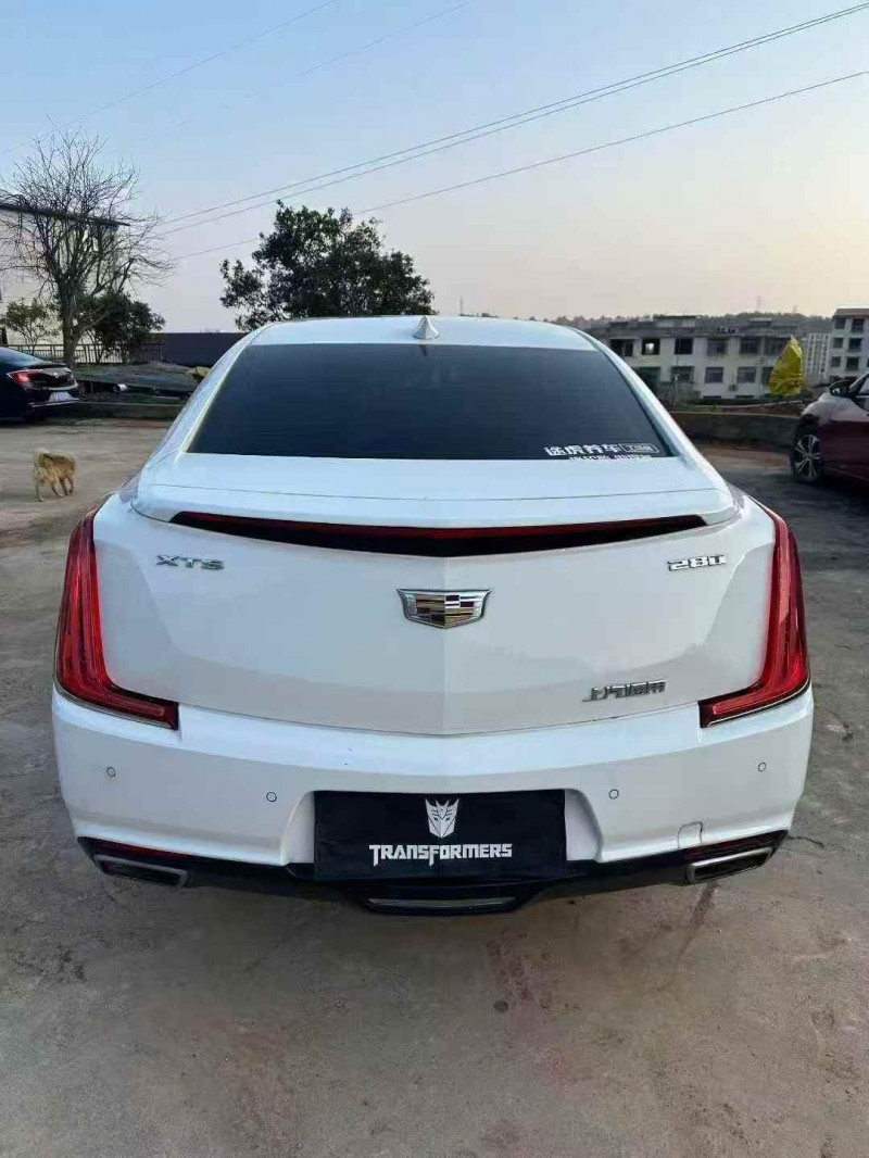 新余18年凯迪拉克XTS8