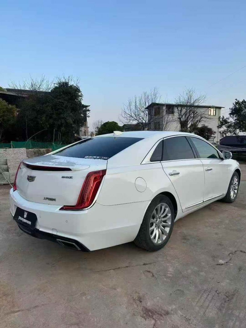 新余18年凯迪拉克XTS9