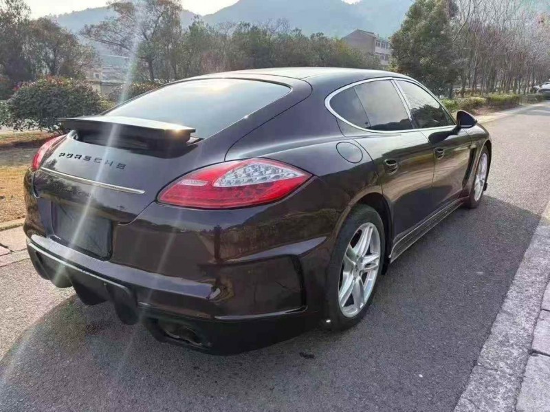 绍兴13年保时捷帕拉梅拉6