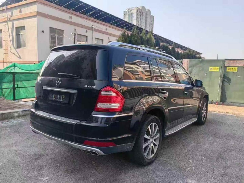 东营13年奔驰GL7