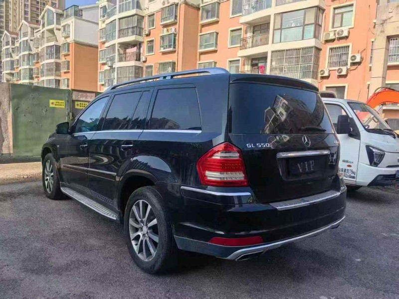 东营13年奔驰GL8