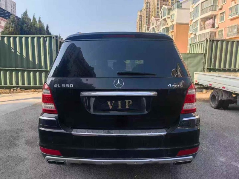 东营13年奔驰GL9