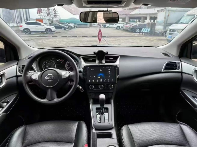 广州25年日产轩逸5