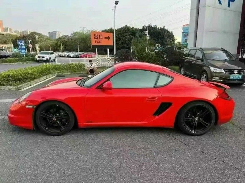 佛山11年保时捷卡曼5