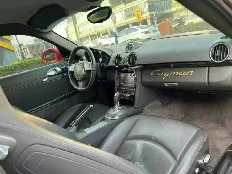 佛山11年保时捷卡曼8
