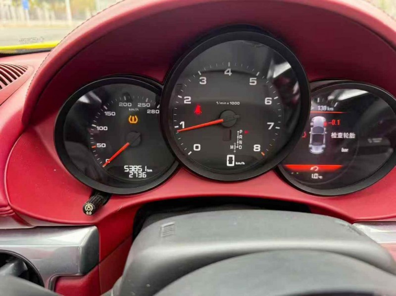 嘉兴19年保时捷7184