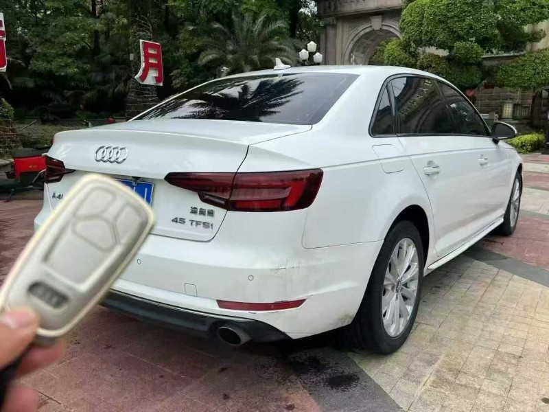 佛山19年奥迪A4L8