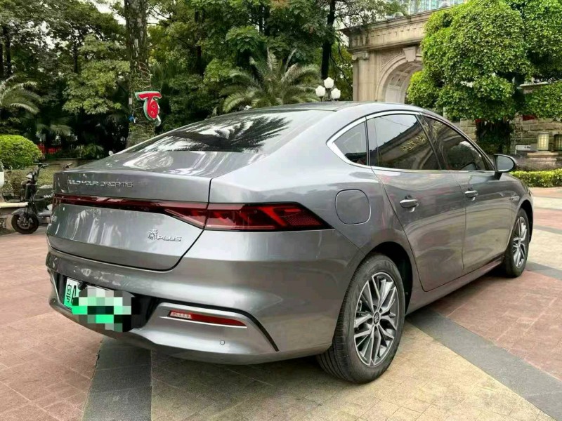 佛山23年比亚迪秦8