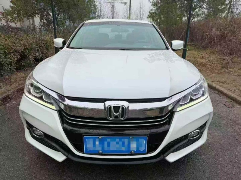 十堰16年本田雅阁1