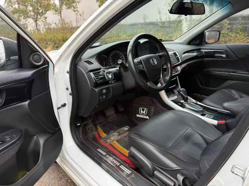 十堰16年本田雅阁4