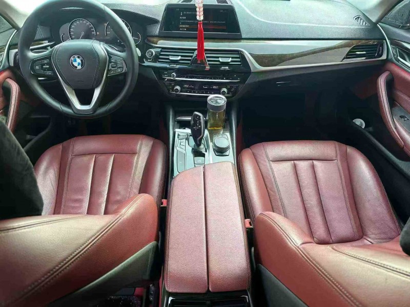 泸州17年宝马5系4