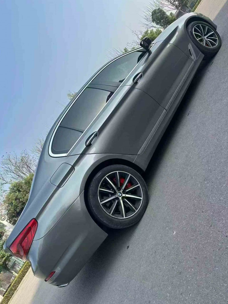 泸州17年宝马5系8